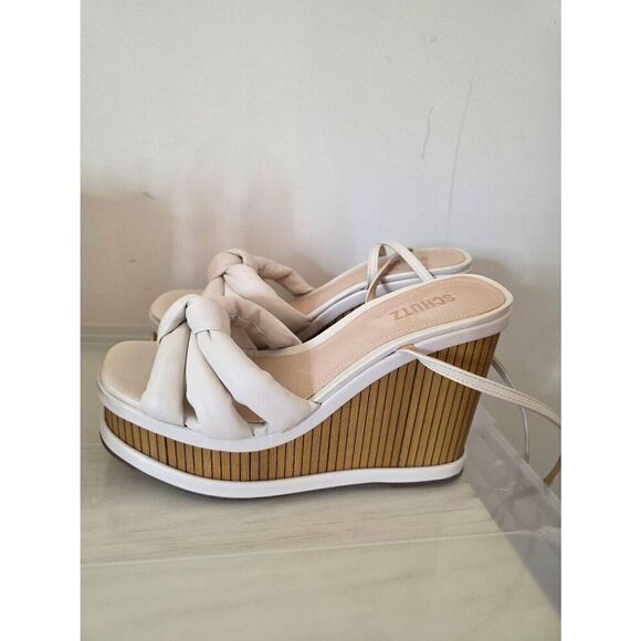 Schutz Mindy Wedge in Pearl 9.5B - Picture 2 of 15